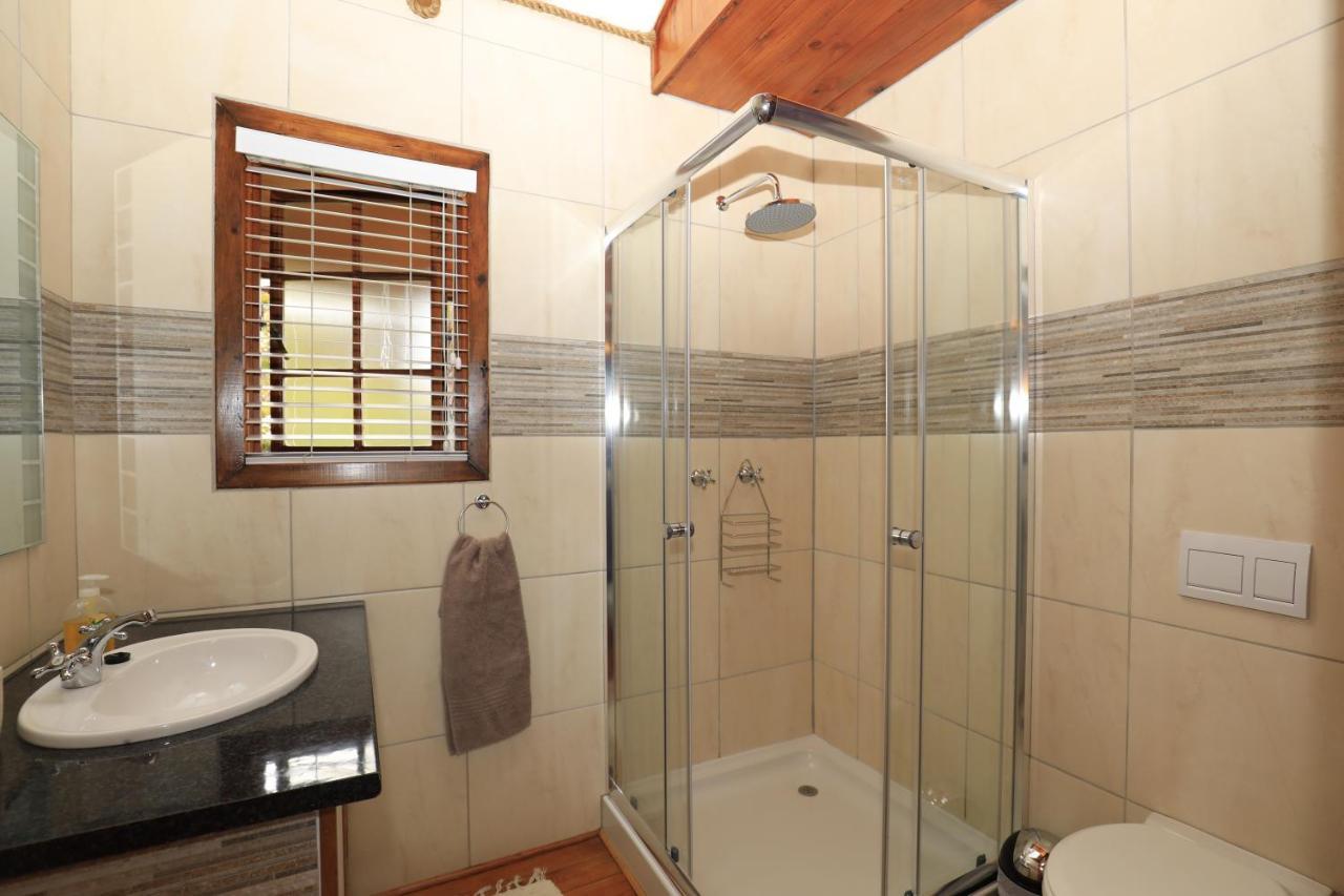Big Tree House Lodge Knysna Bagian luar foto